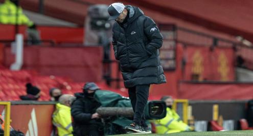 كلوب: عندما لا تسجل الفرص المتاحة تعاقب.. والتسجيل أمر جيد لصلاح